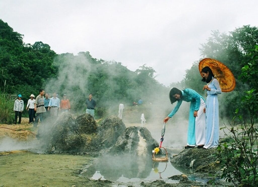 Top 10 Địa Điểm Tắm Khoáng Nóng Hòa Bình Hot Nhất, Đẹp Nhất