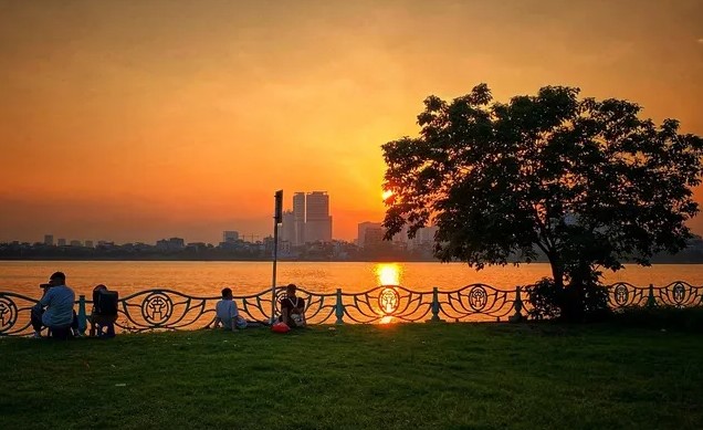 Kinh nghiệm Du lịch Hà Nội mùa thu: Đi đâu, ăn gì và trải nghiệm gì?